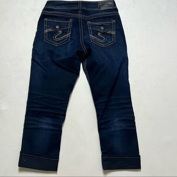 Silver | Dark Denim Suki Mid Rise Capri’s - Picture 3 of 8